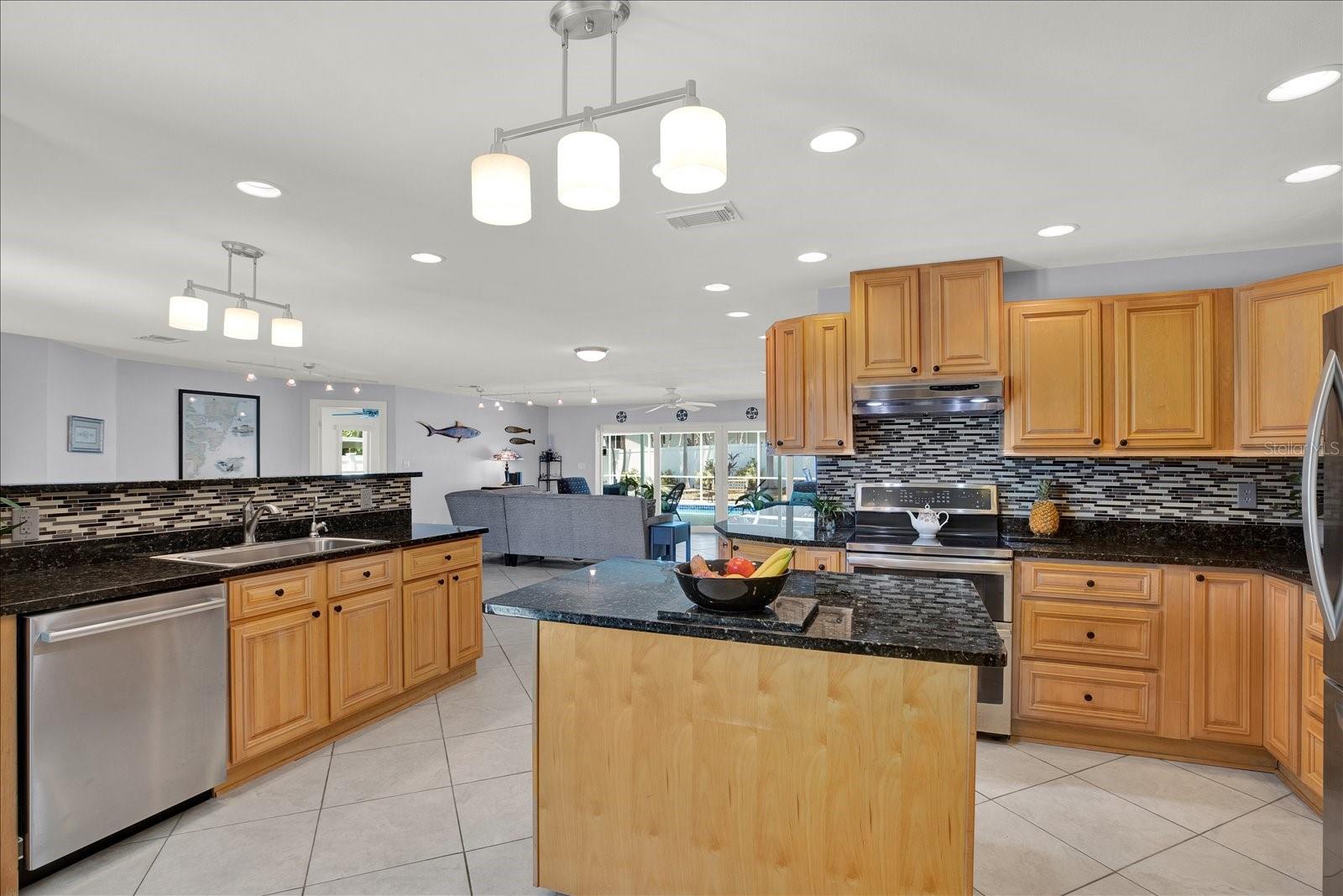 IMPERIAL POINT - Residential