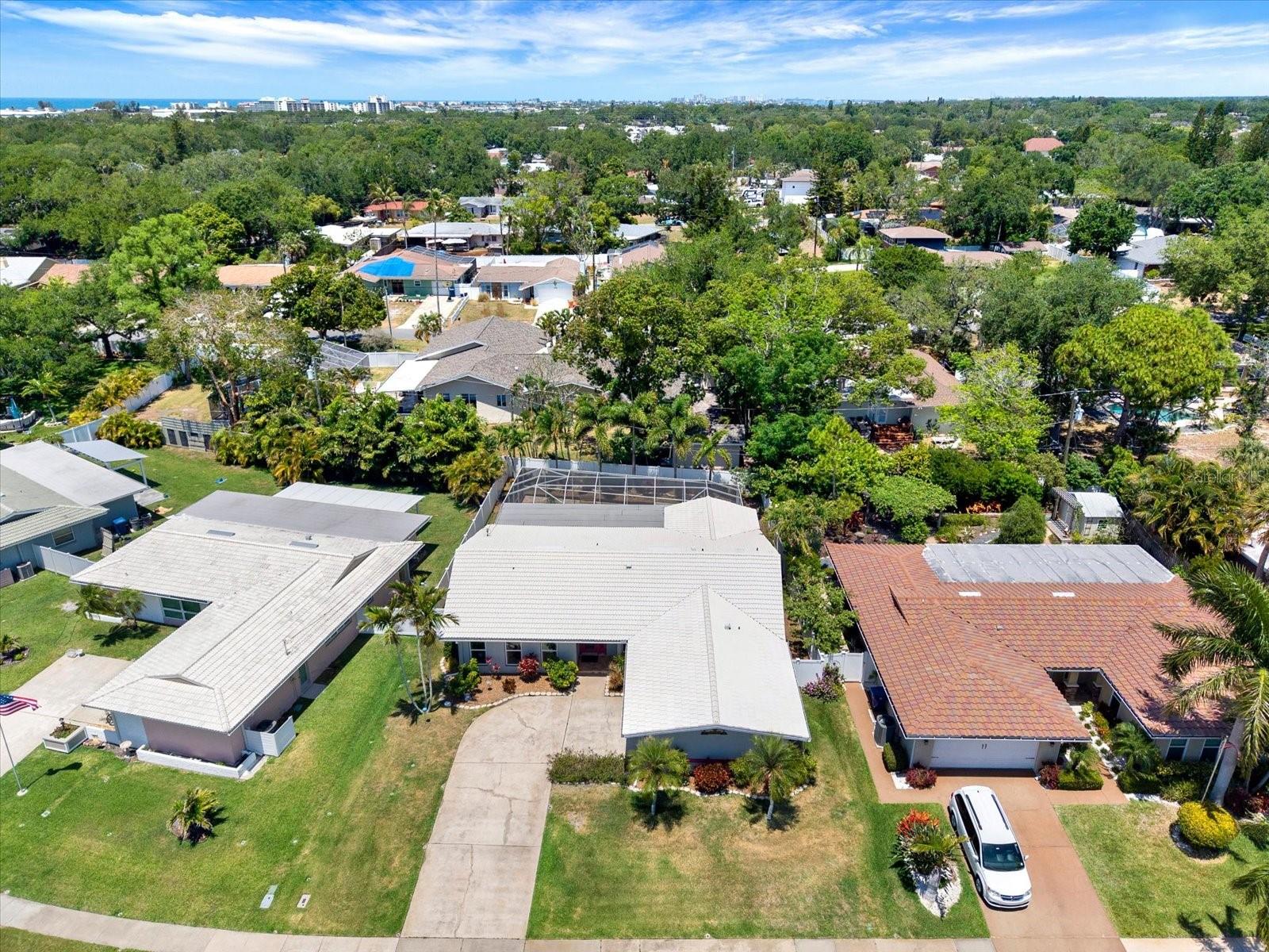 IMPERIAL POINT - Residential