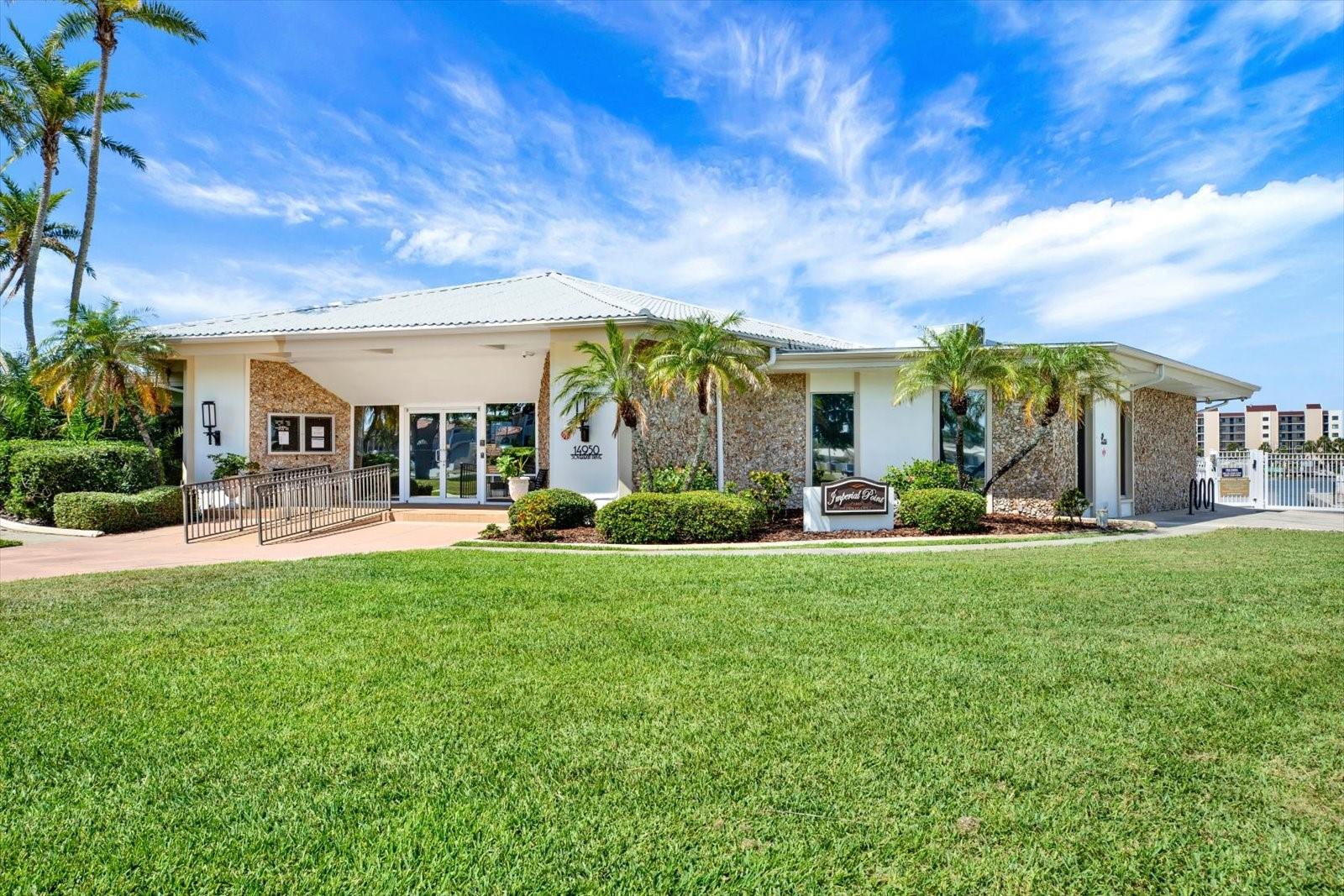 IMPERIAL POINT - Residential