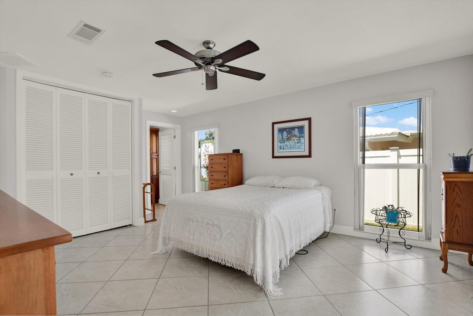 IMPERIAL POINT - Residential