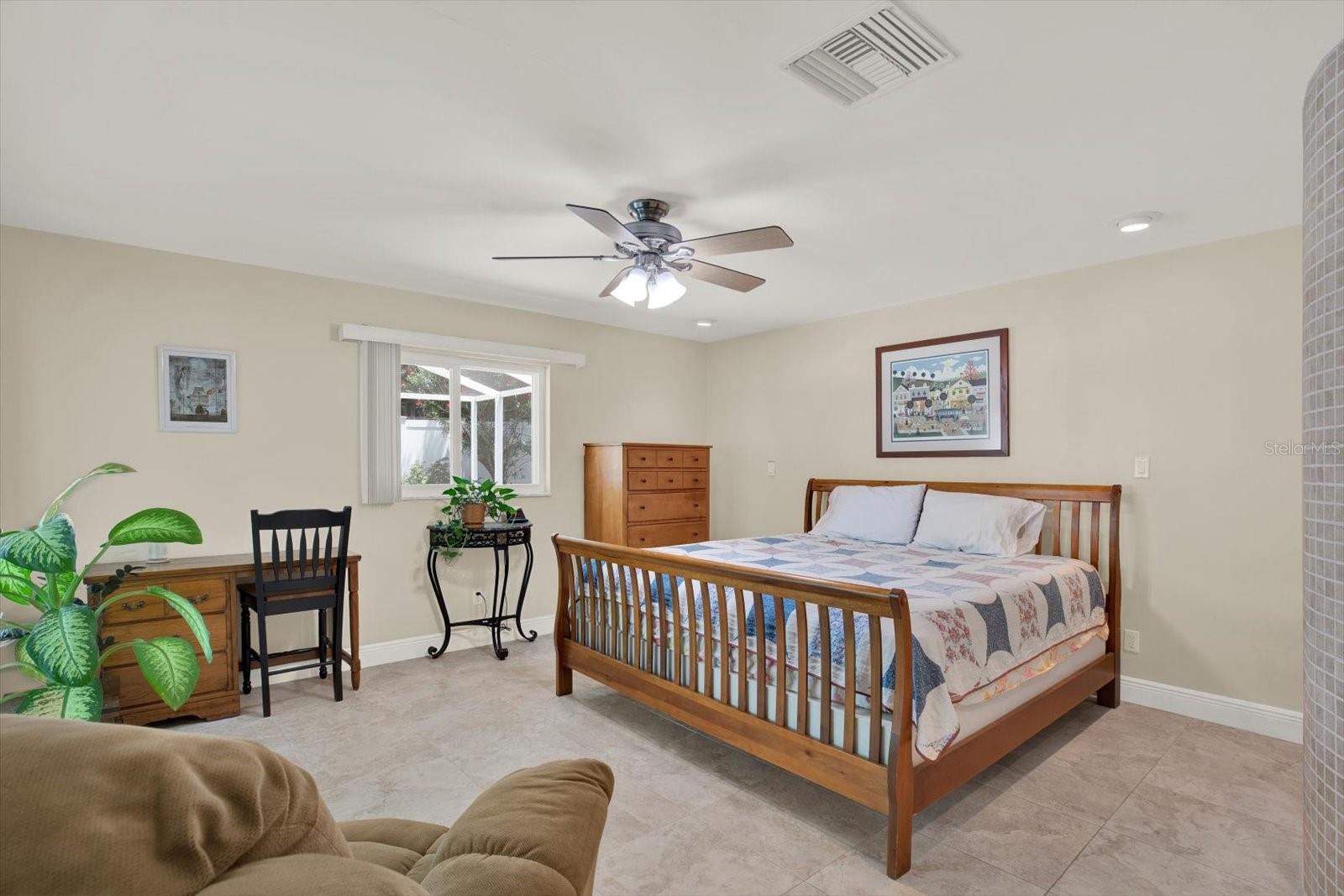 IMPERIAL POINT - Residential