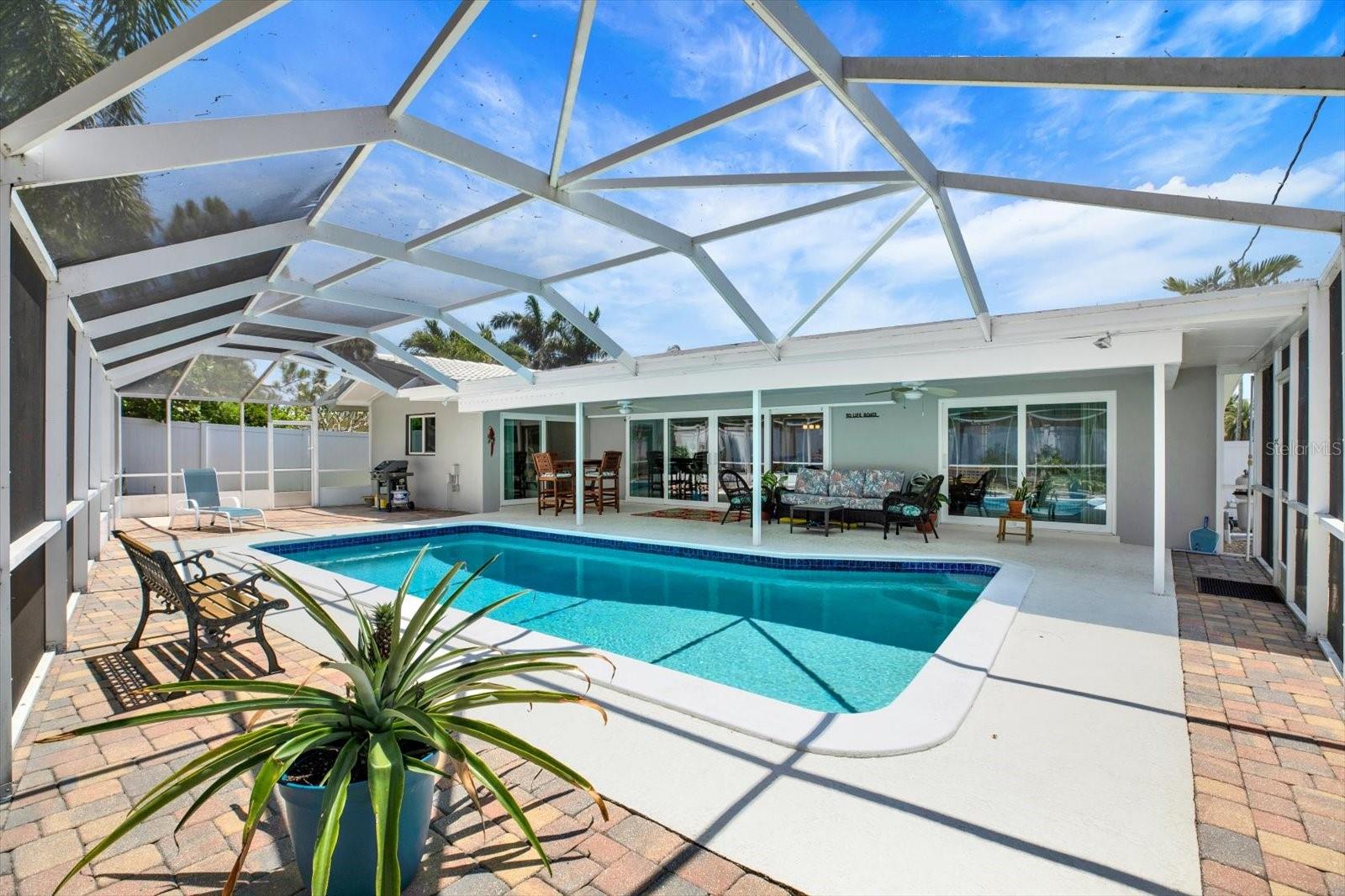 IMPERIAL POINT - Residential