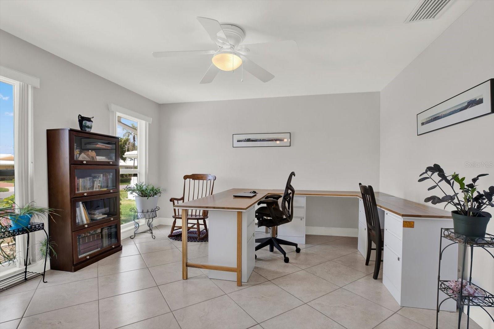 IMPERIAL POINT - Residential