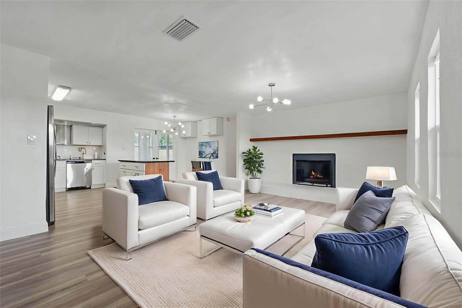 8812 OAKWOOD DRIVE