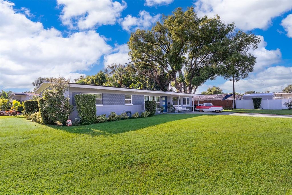 Photo of 240 Orange Terrace Drive, Winter Park, FL 32789 (MLS # O6330690)