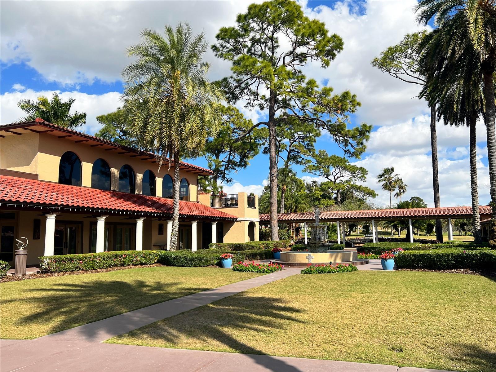 HOWEY GRIFFIN VILLAGE - Residential