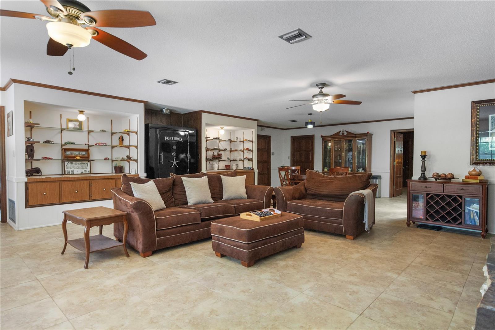 HOWEY GRIFFIN VILLAGE - Residential