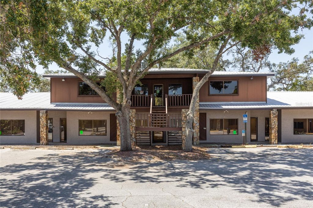 Photo of 11213 N Nebraska Avenue #C406, Tampa, FL 33612 (MLS # TB8389809)