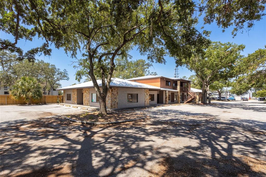 Photo of 11213 N Nebraska Avenue #C406, Tampa, FL 33612 (MLS # TB8389809)