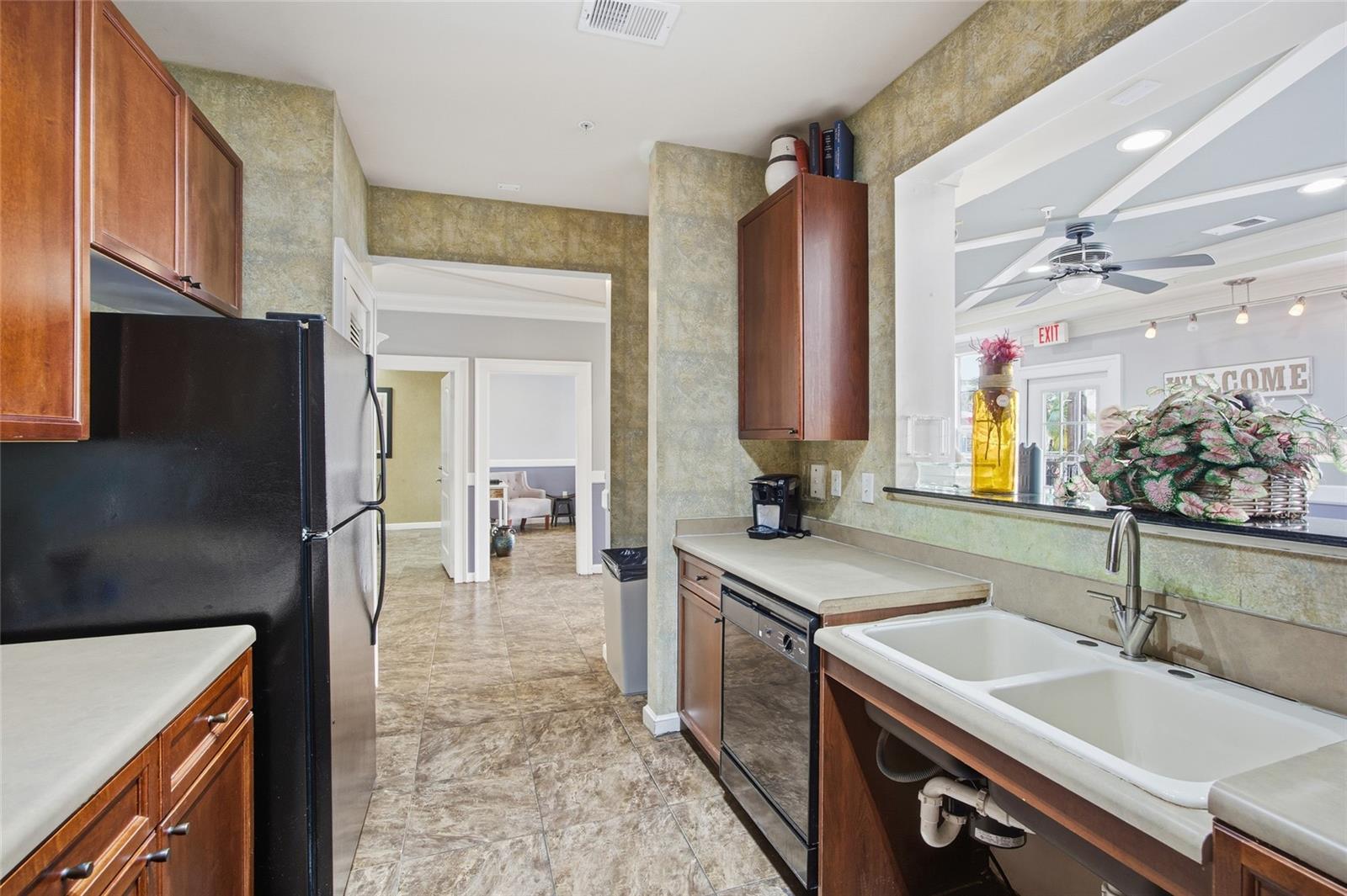 VILLA SONOMA AT INTERNATIONAL - Residential