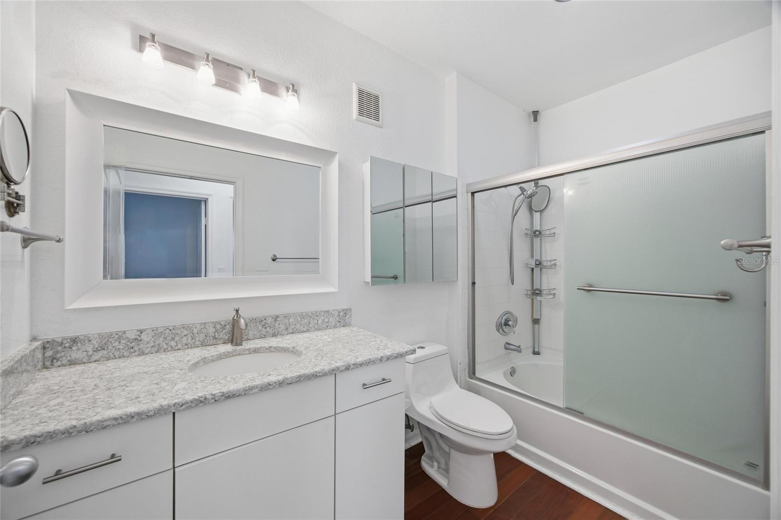 VILLA SONOMA AT INTERNATIONAL - Residential