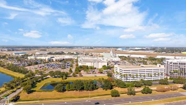 VILLA SONOMA AT INTERNATIONAL - Residential