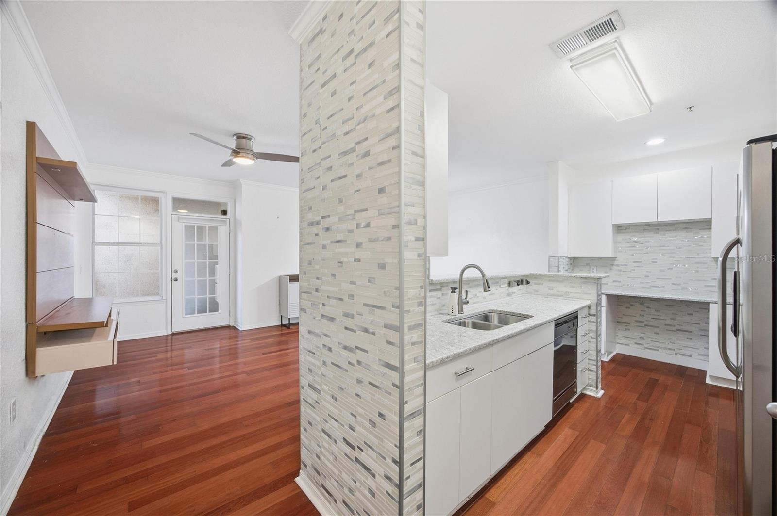 VILLA SONOMA AT INTERNATIONAL - Residential