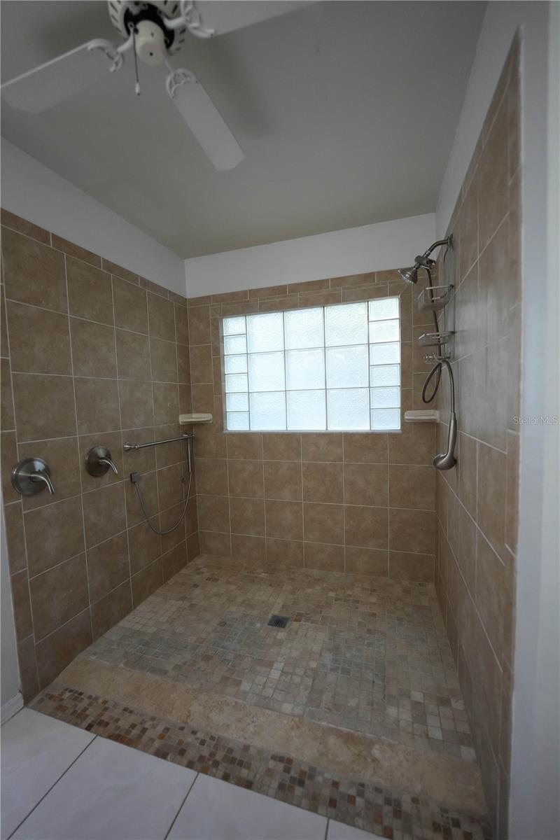 VILLAGE VI OF CARROLLWOOD VILL - Residential