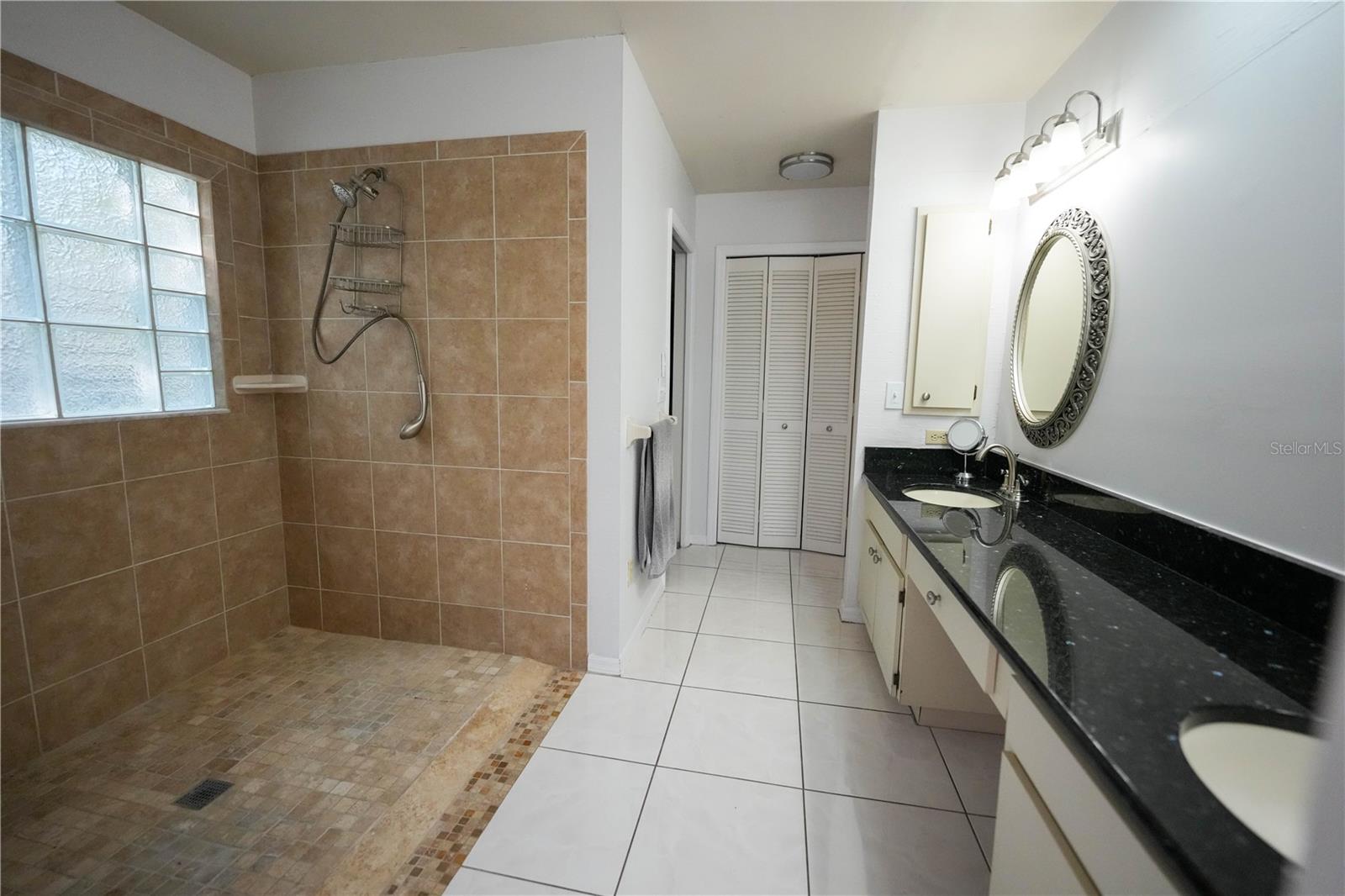 VILLAGE VI OF CARROLLWOOD VILL - Residential