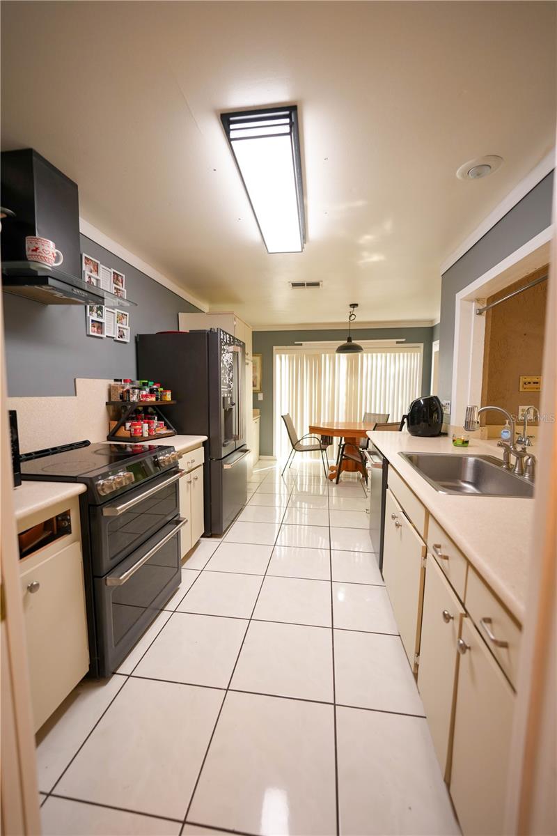 VILLAGE VI OF CARROLLWOOD VILL - Residential