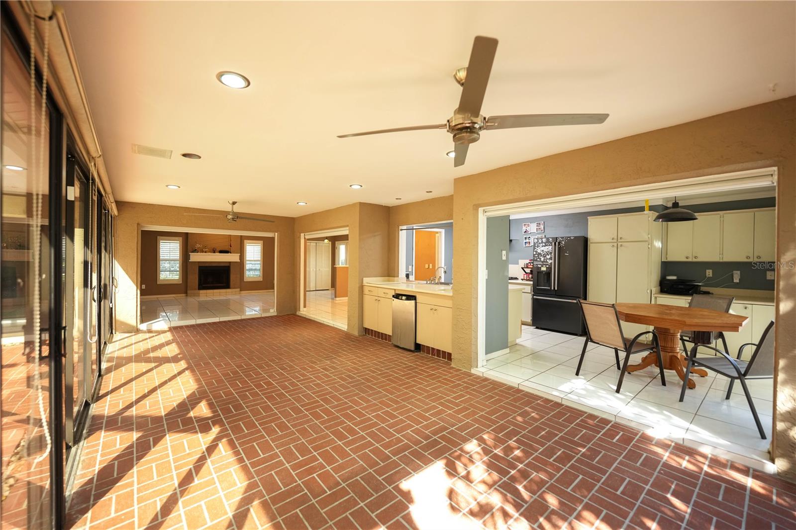 VILLAGE VI OF CARROLLWOOD VILL - Residential