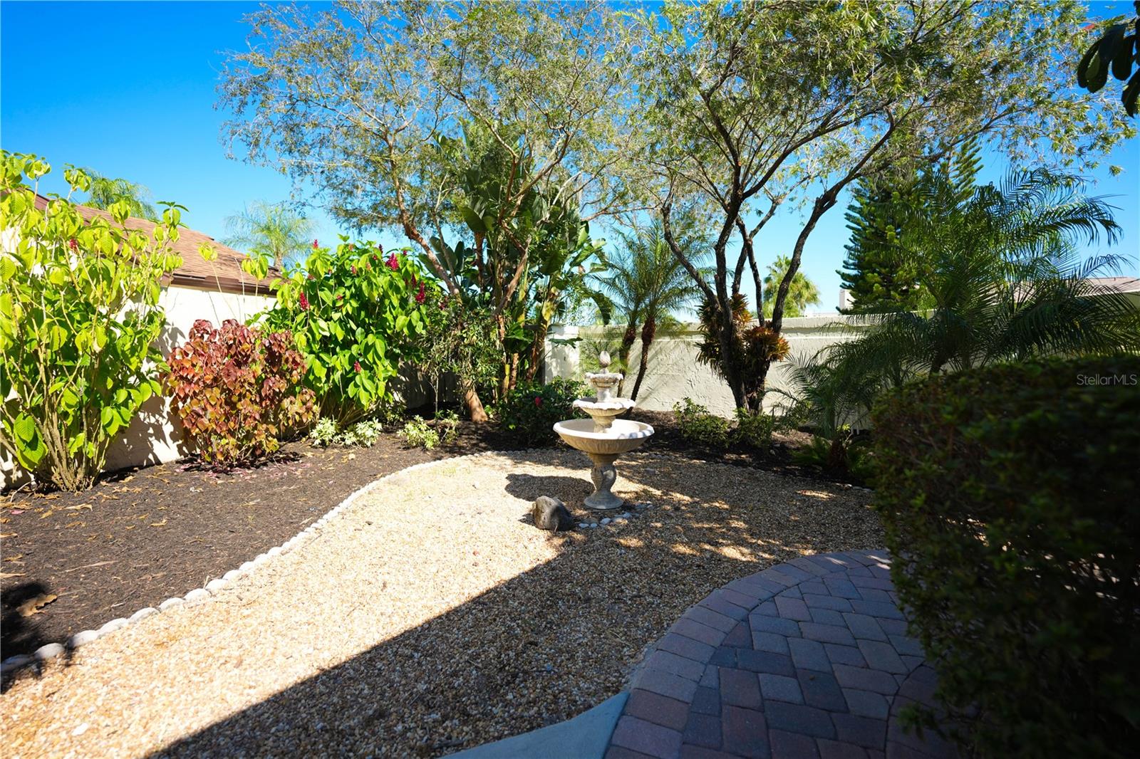 VILLAGE VI OF CARROLLWOOD VILL - Residential