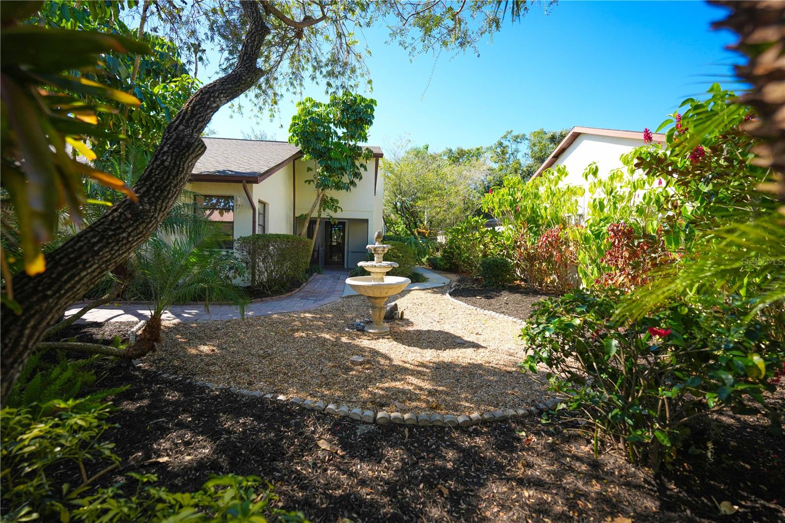 VILLAGE VI OF CARROLLWOOD VILL - Residential