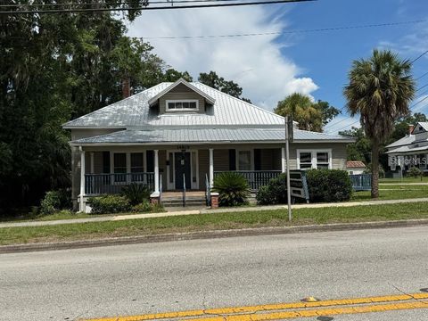 Photo of 14819 NW 140 Street, Alachua, FL 32615 (MLS # GC538941)