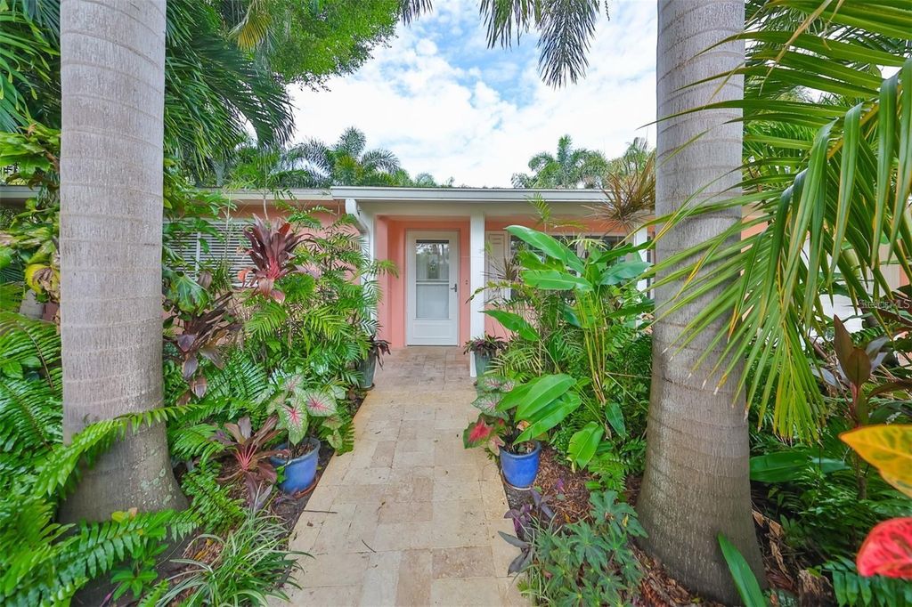 Photo of 5934 115th Lane, Seminole, FL 33772 (MLS # TB8499285)