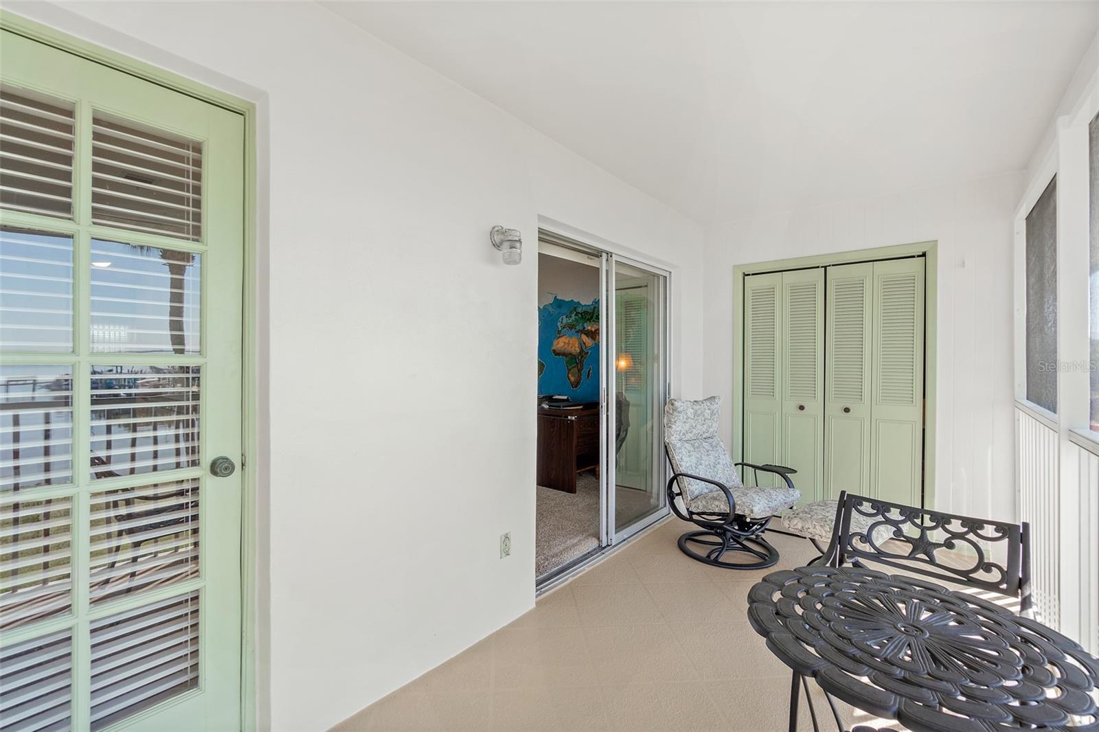 CAPE SHORES APT - Residential