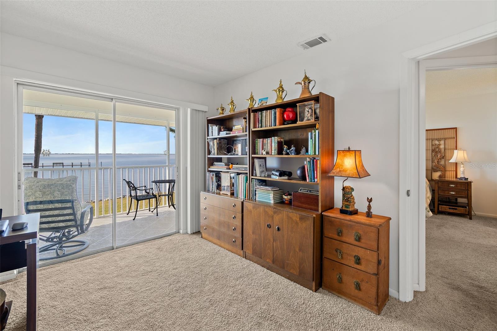 CAPE SHORES APT - Residential