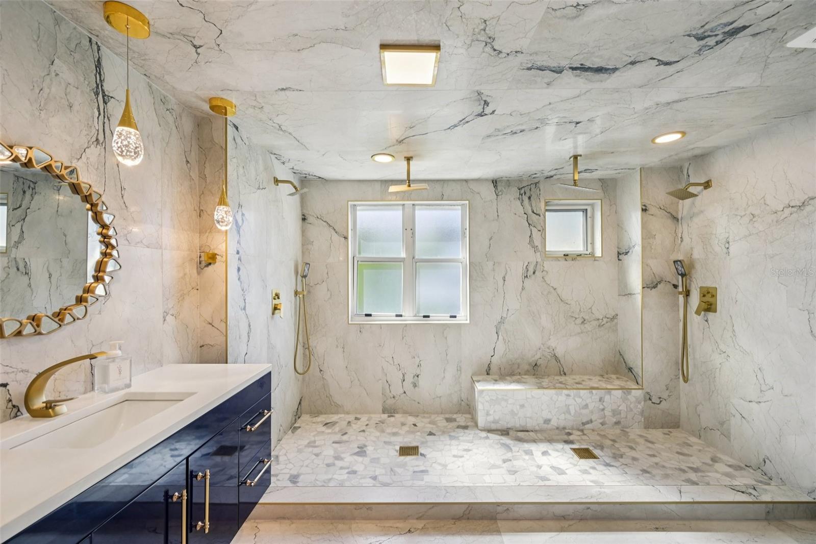 MARINA BAY - Residential