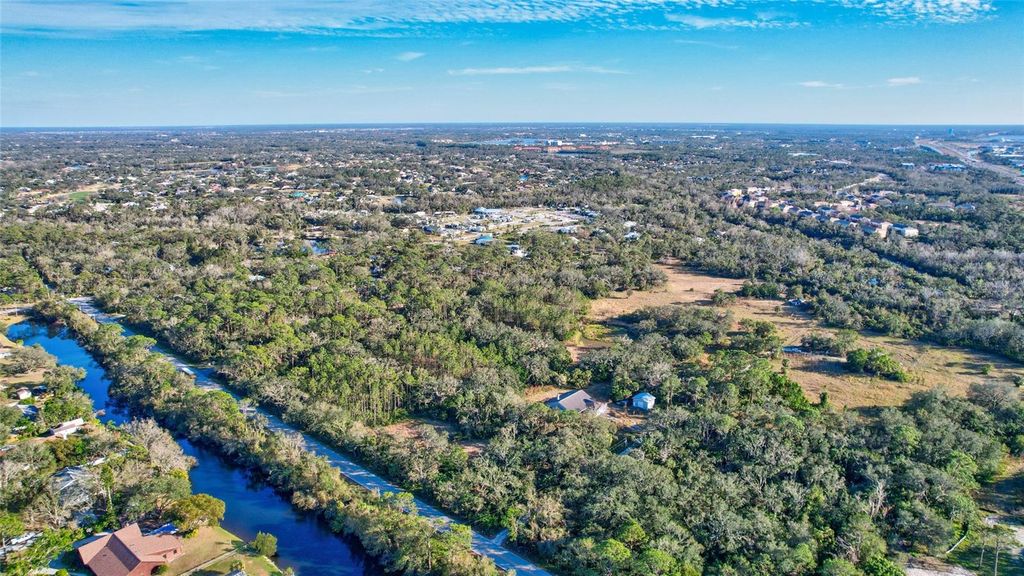 Photo of 8330 Linger Lodge Road, Bradenton, FL 34202 (MLS # A4638209)