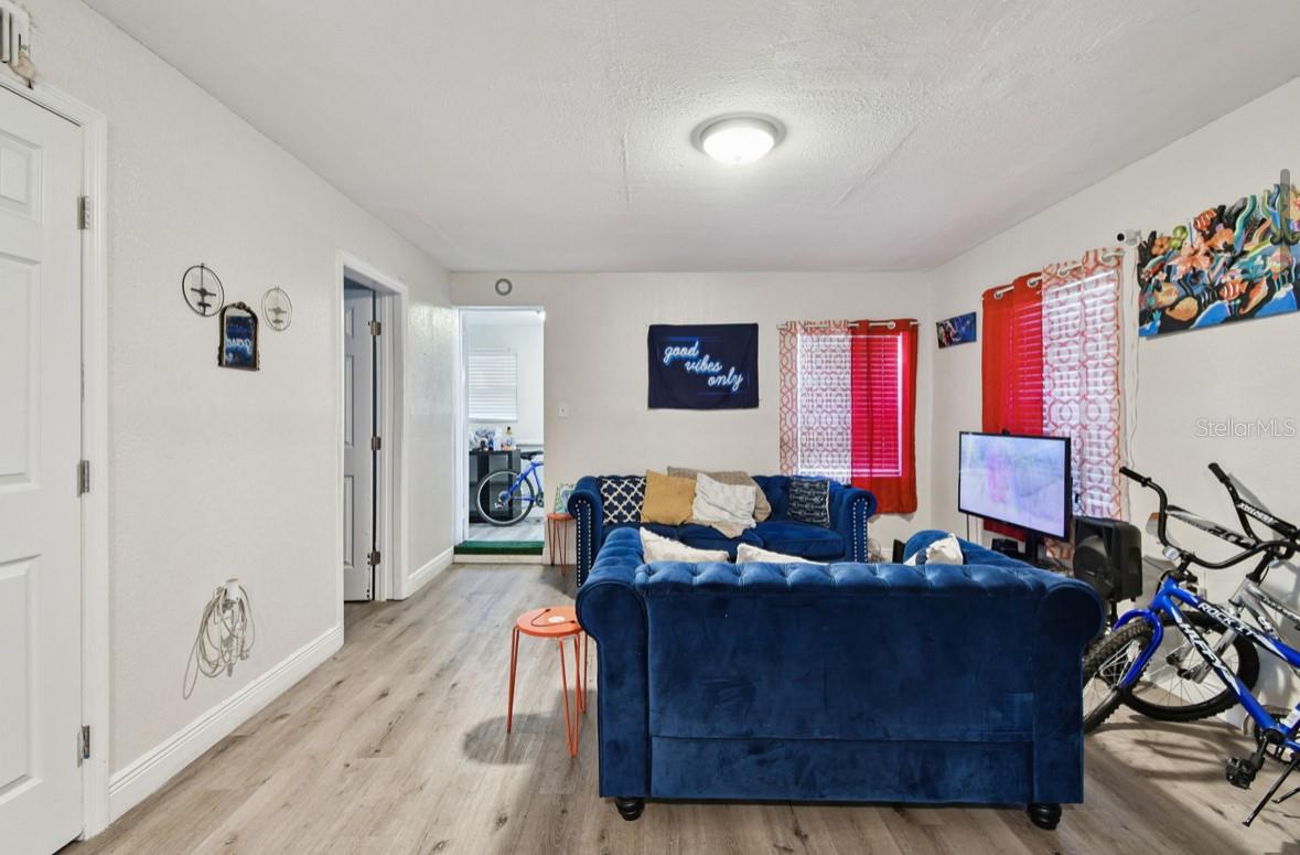 SCHOOLEYS HOMEVILLE - Residential Income