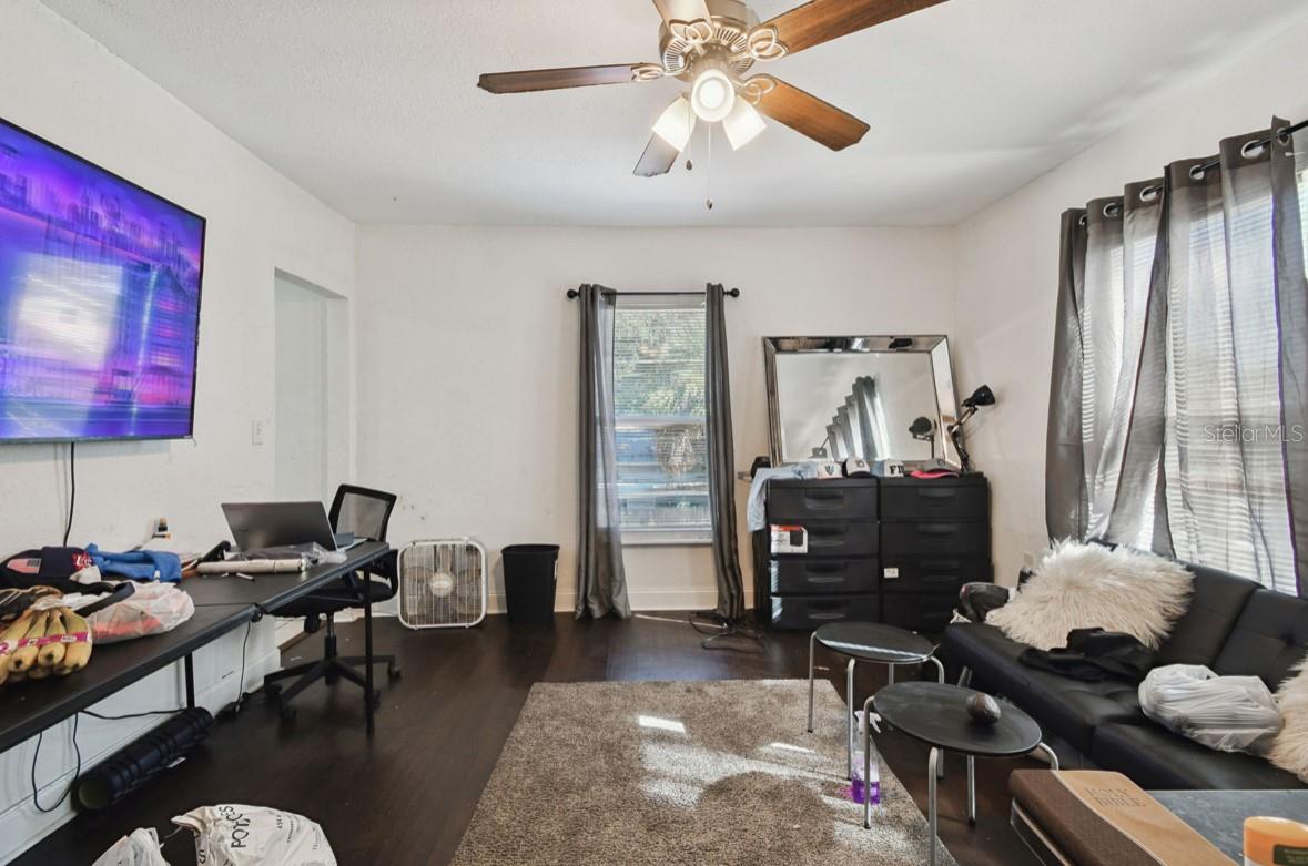 SCHOOLEYS HOMEVILLE - Residential Income
