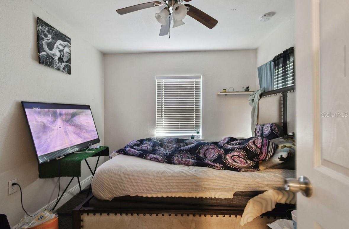 SCHOOLEYS HOMEVILLE - Residential Income