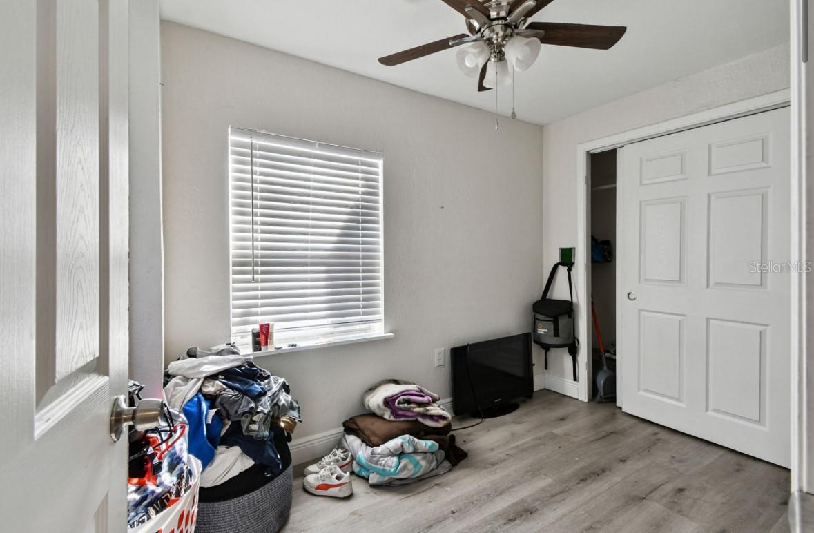 SCHOOLEYS HOMEVILLE - Residential Income