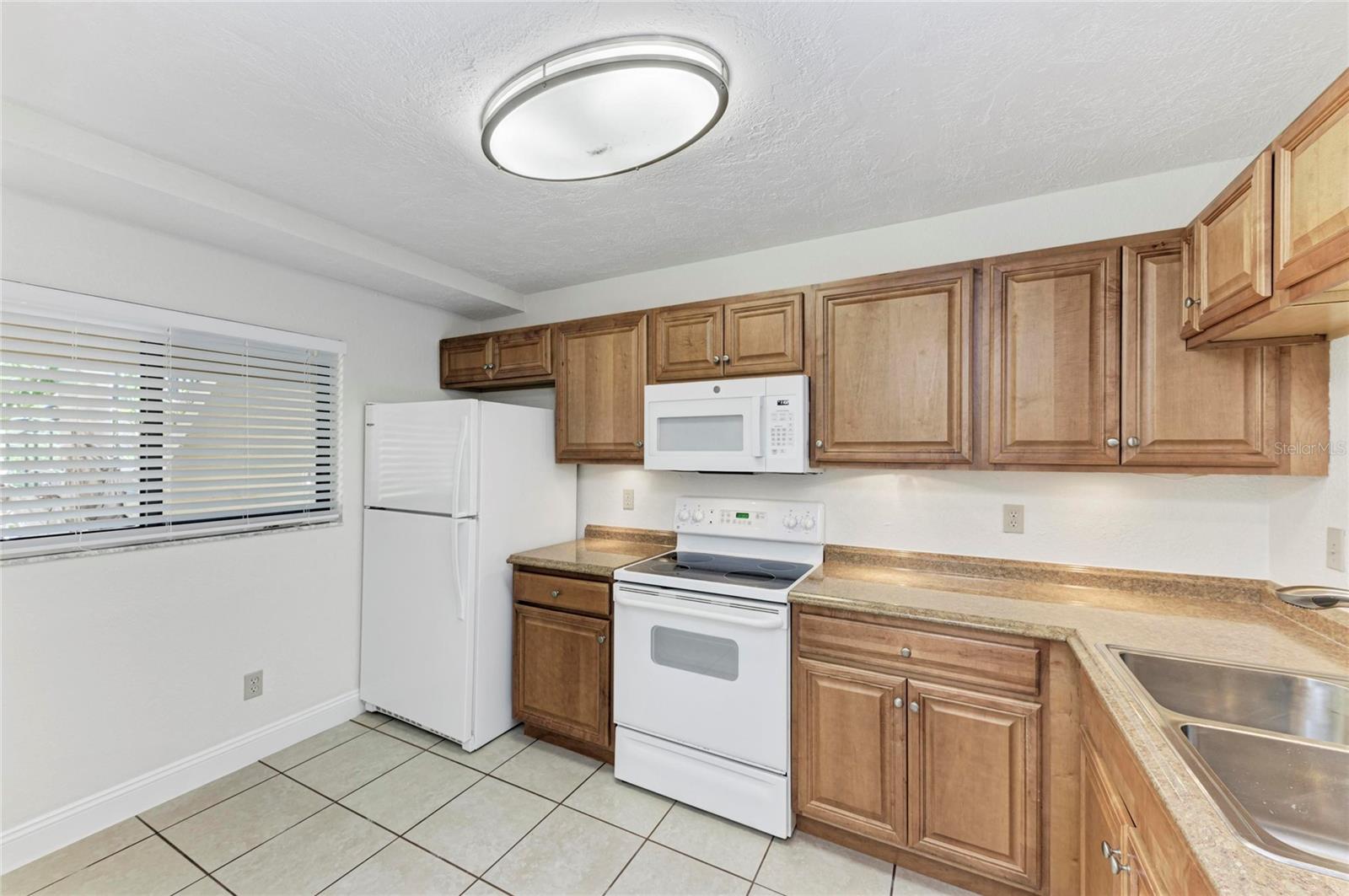 ASHTON LAKES 03 - Residential