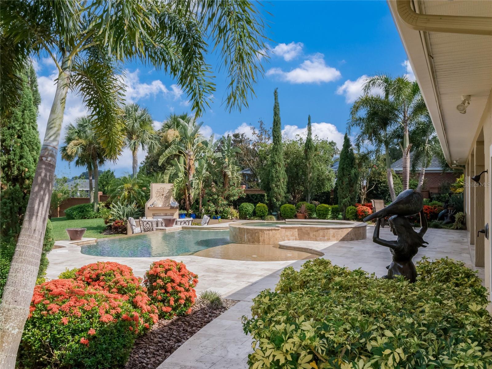 RENAISSANCE - Residential