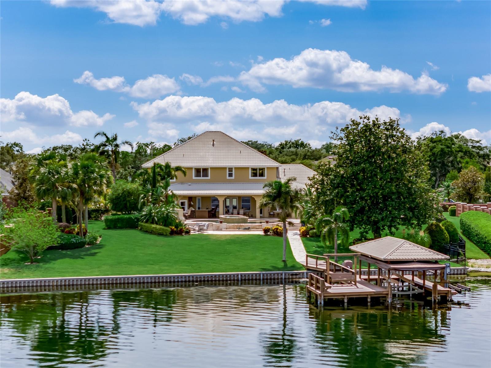 RENAISSANCE - Residential