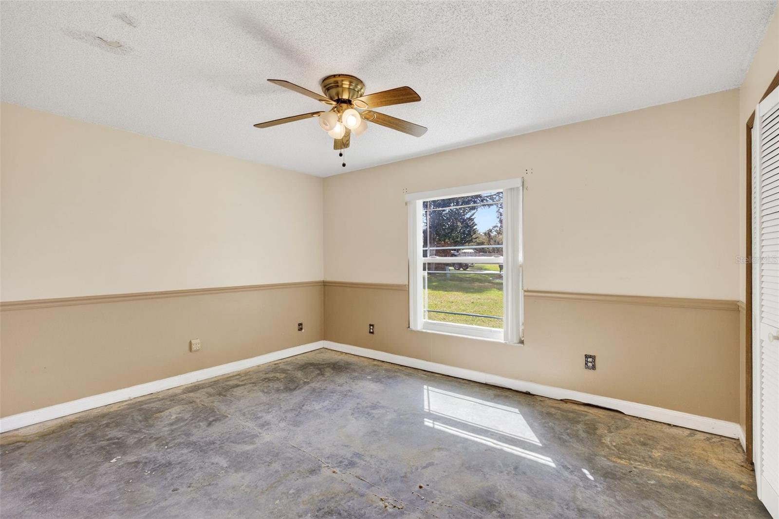 VALENCIA SHORES - Residential