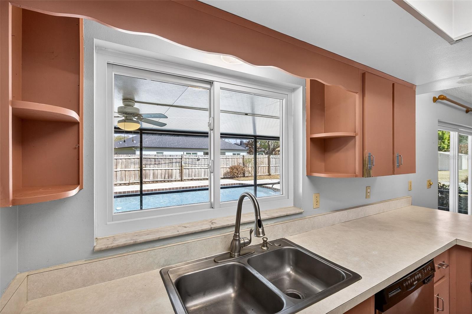 VALENCIA SHORES - Residential