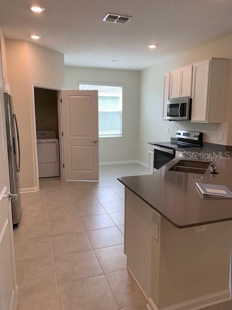 GREATER LAKES PH 4 - Residential Lease