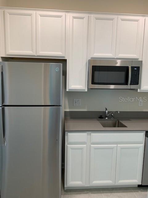 GREATER LAKES PH 4 - Residential Lease