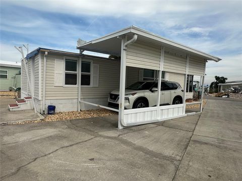 A home in PALMETTO