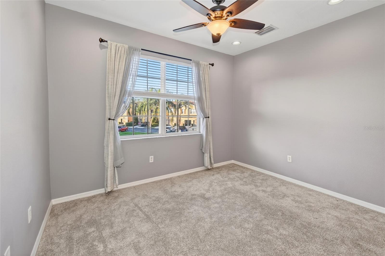 PARKRIDGE PH 33 & 19 - Residential Lease