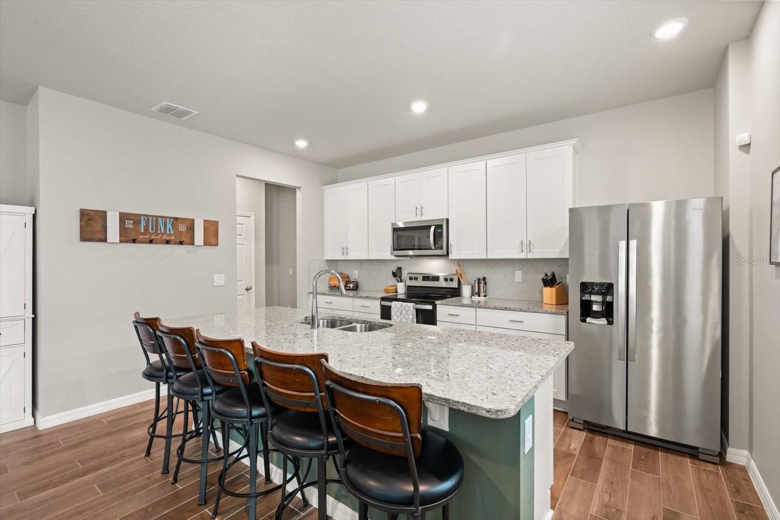 SILVER SPRINGS - Residential