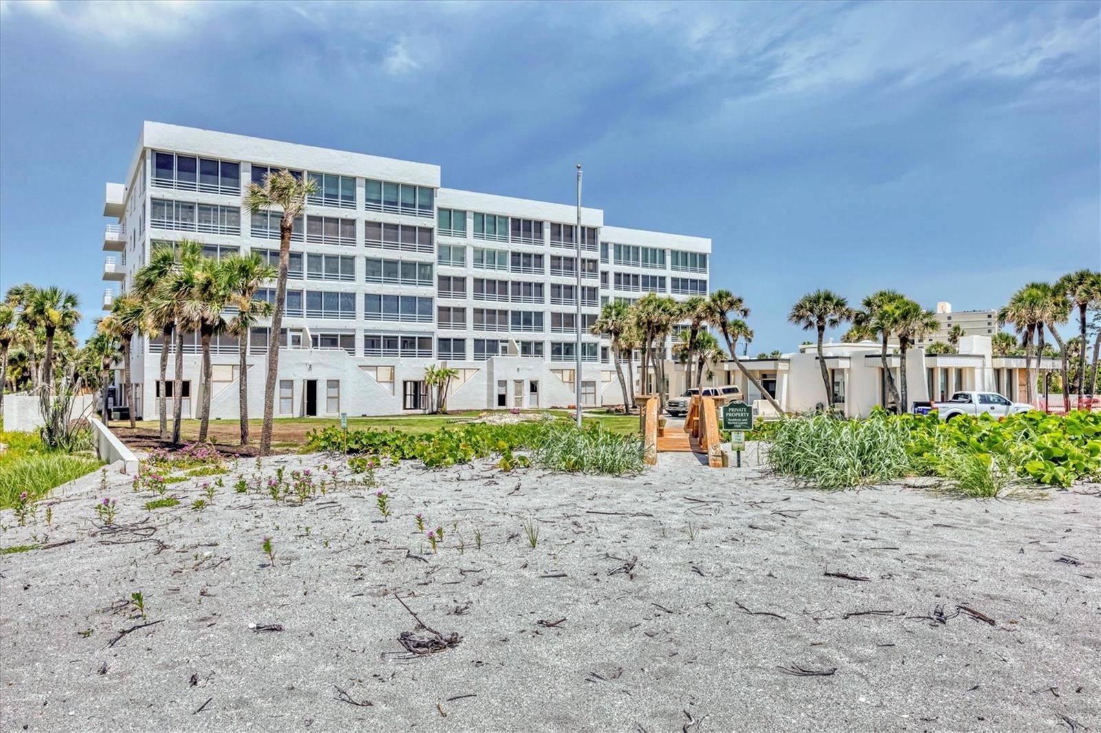 ISLAND SHORES - Residential