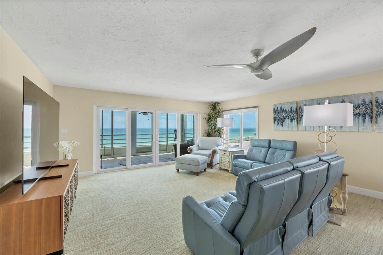 550 W FLAMINGO DRIVE 401