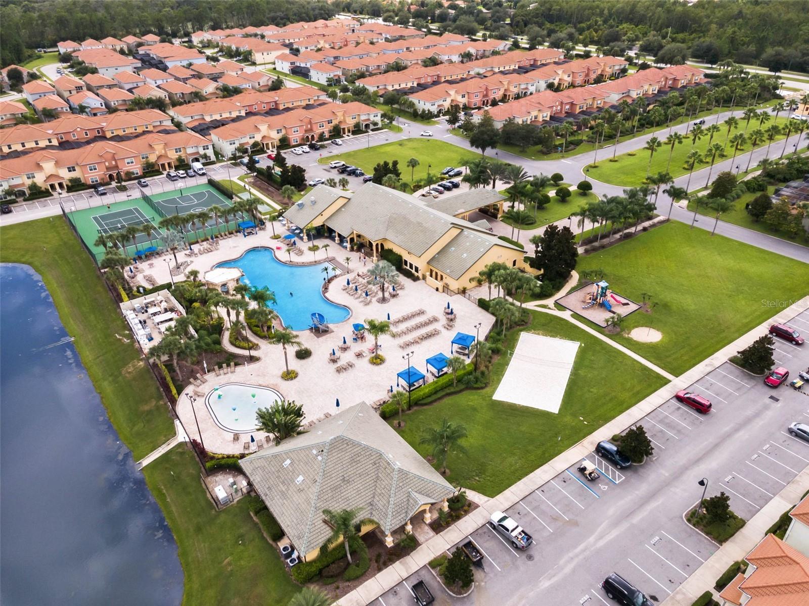 PARADISE PALMS RESORT - Residential