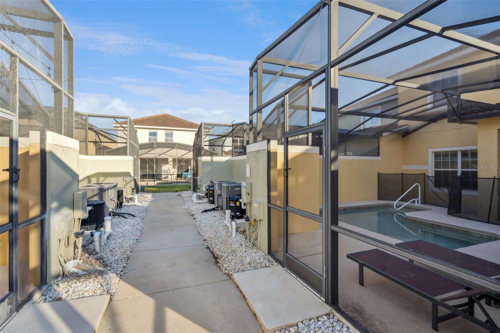 PARADISE PALMS RESORT - Residential