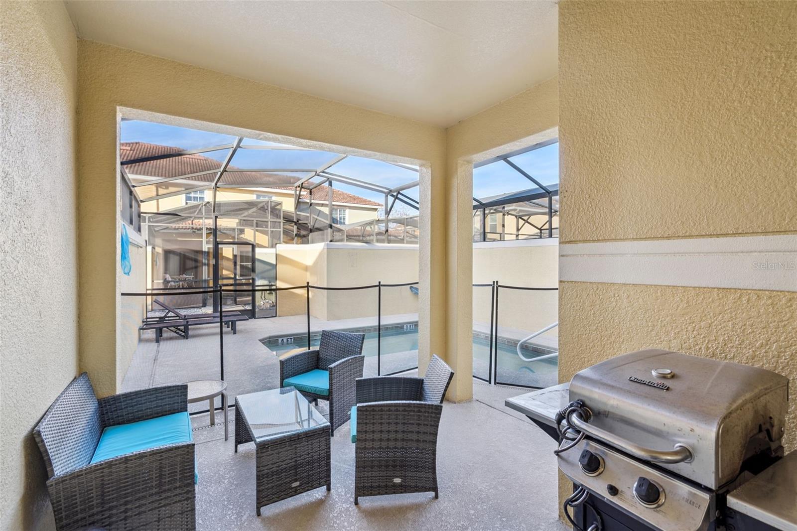 PARADISE PALMS RESORT - Residential