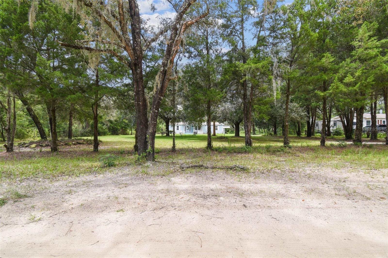 LIV ACRES UNREC SUB - Residential