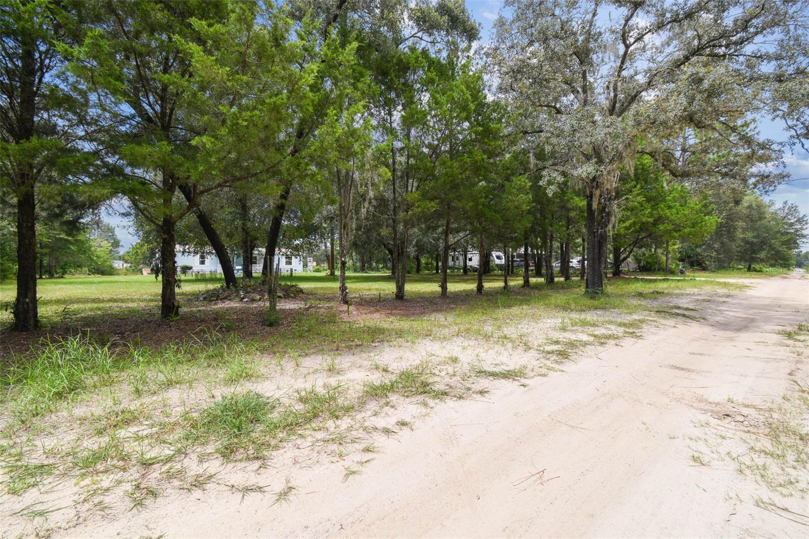 LIV ACRES UNREC SUB - Residential